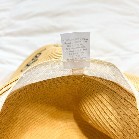 NWOT 2 Chic Wide Brim Straw Sun Beach Hat “Do Not Disturb” Tan Black Trim - Picture 4 of 5